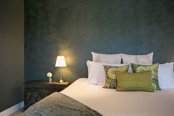 Lilies Luxury Retreats - Accommodation Noosa 36