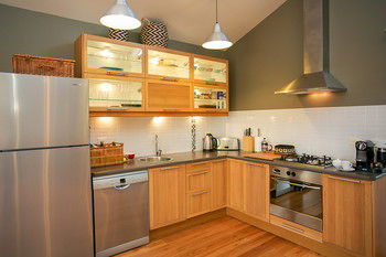 Lilies Luxury Retreats - Accommodation Noosa 38