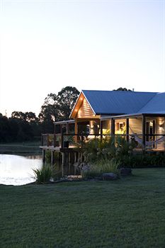 Lilies Luxury Retreats - Accommodation Noosa 12