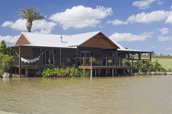 Lilies Luxury Retreats - Accommodation Noosa 15