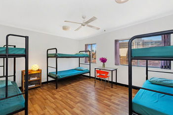 Manly Backpackers - Hostel - Accommodation Noosa 3