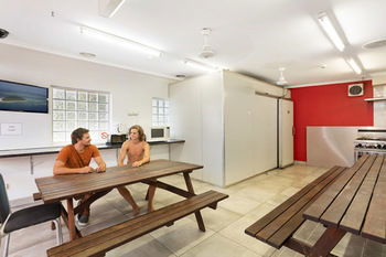 Manly Backpackers - Hostel - Accommodation Noosa 4
