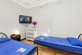 Manly Backpackers - Hostel - Accommodation Noosa 7