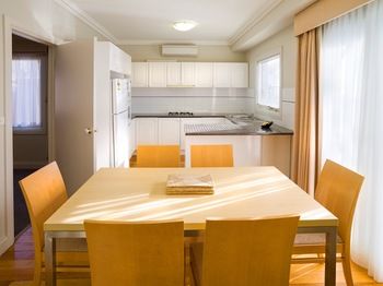 Kimberley Gardens Hotel & Serviced Apartments - Accommodation Noosa 27
