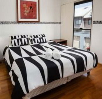 Harbourside Terraces - Accommodation Noosa 14