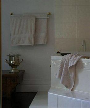 Moulton Park Estate - Accommodation Noosa 3