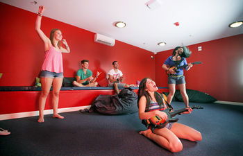Bondi Beachouse Backpackers YHA - Hostel/Backpacker - Accommodation Noosa 15