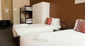 Urban Central Accommodation - Hostel - Accommodation Noosa 14