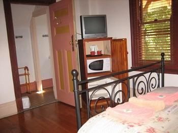 Burwood Bed And Breakfast - Accommodation Noosa 11