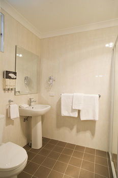 Noah's Mid City Motor Inn - Accommodation Noosa 0
