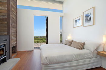 The Longhouse - Accommodation Noosa 3
