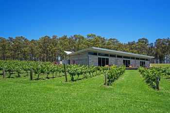 The Longhouse - Accommodation Noosa 17