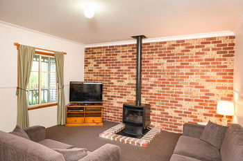 Federation Gardens & Possums Hideaway - Accommodation Noosa 50