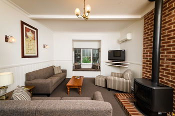 Federation Gardens & Possums Hideaway - Accommodation Noosa 58