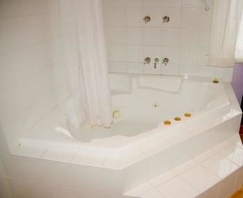 The Grand View Hotel - Accommodation Noosa 36