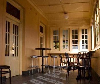 The Grand View Hotel - Accommodation Noosa 24