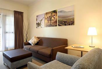 Pokolbin Village - Accommodation Noosa 8