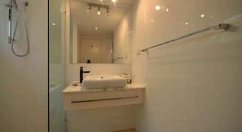 Saks On Hastings - Accommodation Noosa 7