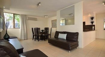 Saks On Hastings - Accommodation Noosa 17