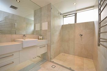 Saks On Hastings - Accommodation Noosa 3