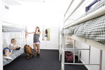 Sydney Railway Square YHA - Hostel - Accommodation Noosa 4