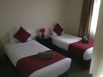 The 3 Explorers Motel - Accommodation Noosa 4