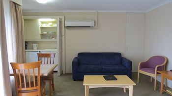 Waldorf Wahroonga Residential - Accommodation Noosa 11