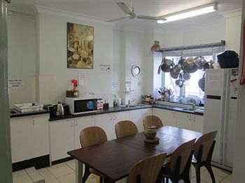 Casa Central Accommodation - Hostel - Accommodation Noosa 0