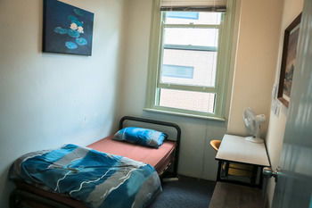 Casa Central Accommodation - Hostel - Accommodation Noosa 24