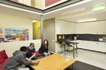 Cambridge Lodge - Hostel/Backpacker - Accommodation Noosa 21