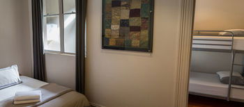 Cambridge Lodge - Hostel/Backpacker - Accommodation Noosa 30