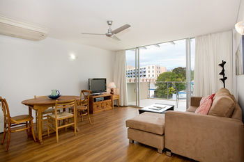 Maison Noosa Beachfront Resort - Accommodation Noosa 1