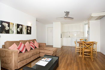 Maison Noosa Beachfront Resort - Accommodation Noosa 2