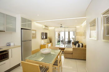 Maison Noosa Beachfront Resort - Accommodation Noosa 24
