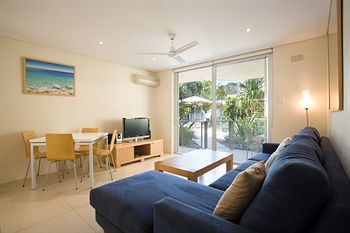 Maison Noosa Beachfront Resort - Accommodation Noosa 0