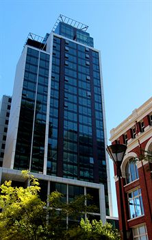 Pegasus Apartâ€™Hotel - Accommodation Noosa 1
