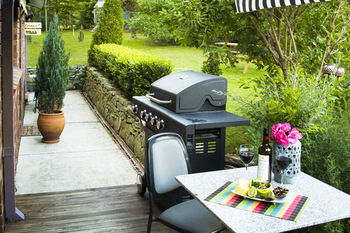 Crimson Villa - Accommodation Noosa 6