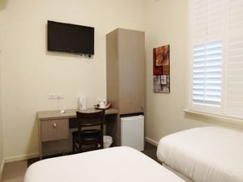 Naughtons Parkville Hotel - Accommodation Noosa 12