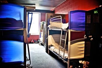 St Kilda Beach House @ Hotel Barkly - Hostel - Accommodation Noosa 5