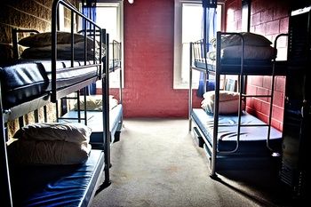 St Kilda Beach House @ Hotel Barkly - Hostel - Accommodation Noosa 7