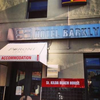 St Kilda Beach House @ Hotel Barkly - Hostel - Accommodation Noosa 15
