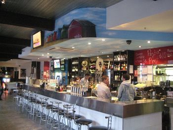 St Kilda Beach House @ Hotel Barkly - Hostel - Accommodation Noosa 26