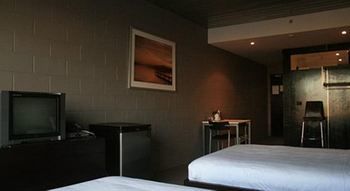 St Kilda Beach House @ Hotel Barkly - Hostel - Accommodation Noosa 28