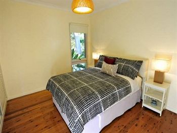 Taren Point Beach House - Accommodation Noosa 3