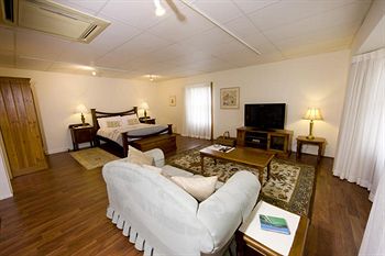 Montville Attic - Accommodation Noosa 8