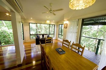 Montville Attic - Accommodation Noosa 9