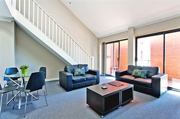 Ryals Serviced Apartments Camperdown - Accommodation Noosa 1