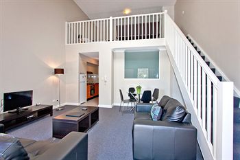 Ryals Serviced Apartments Camperdown - Accommodation Noosa 4