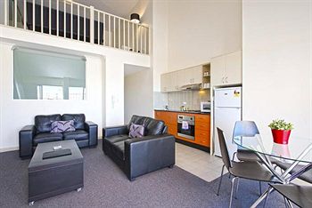 Ryals Serviced Apartments Camperdown - Accommodation Noosa 7