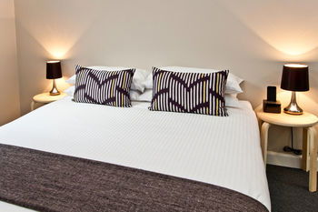 Ryals Serviced Apartments Camperdown - Accommodation Noosa 19